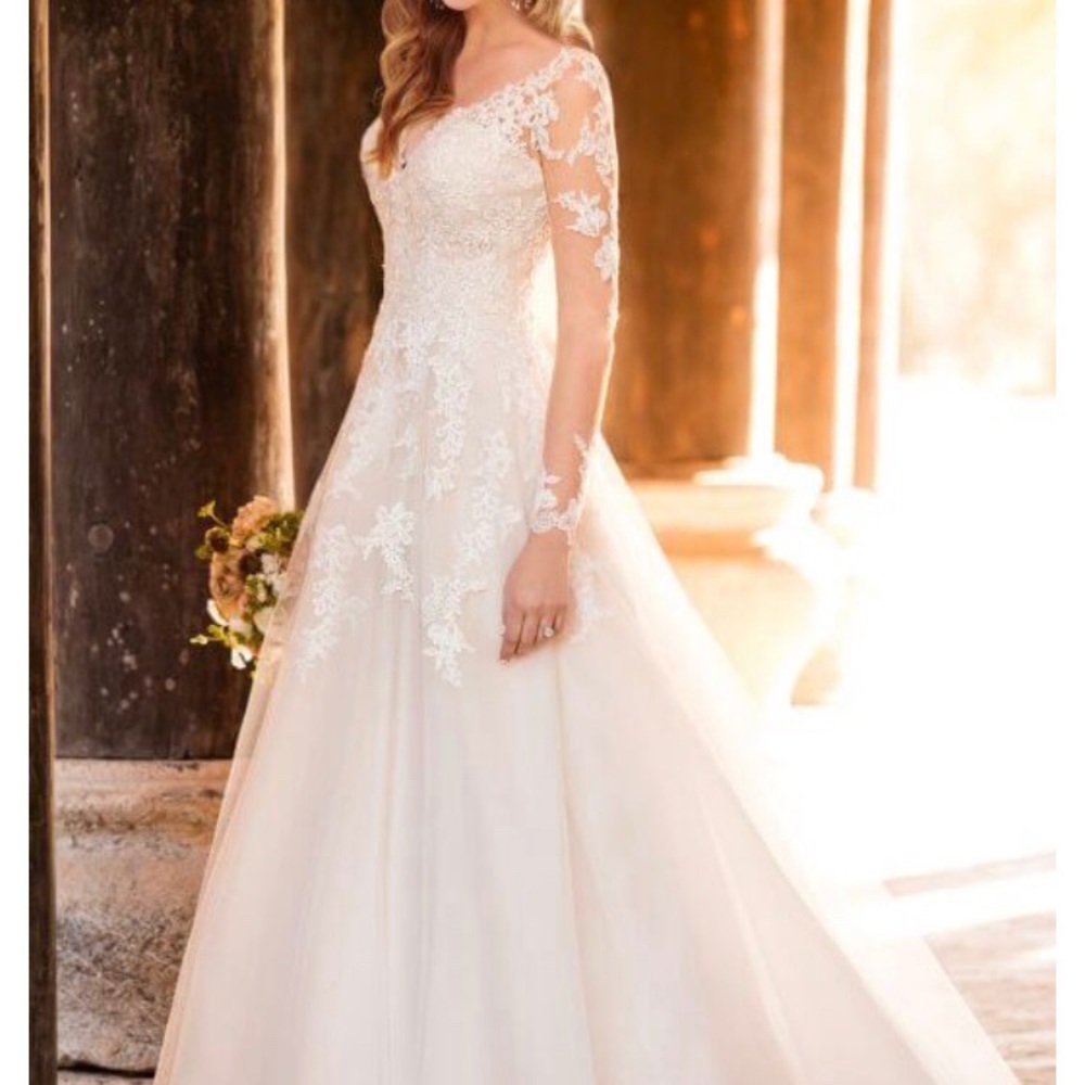 Stella York wedding gown - Picture 3 of 4